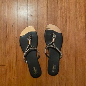 Mossimo sandals Gold, blue & white